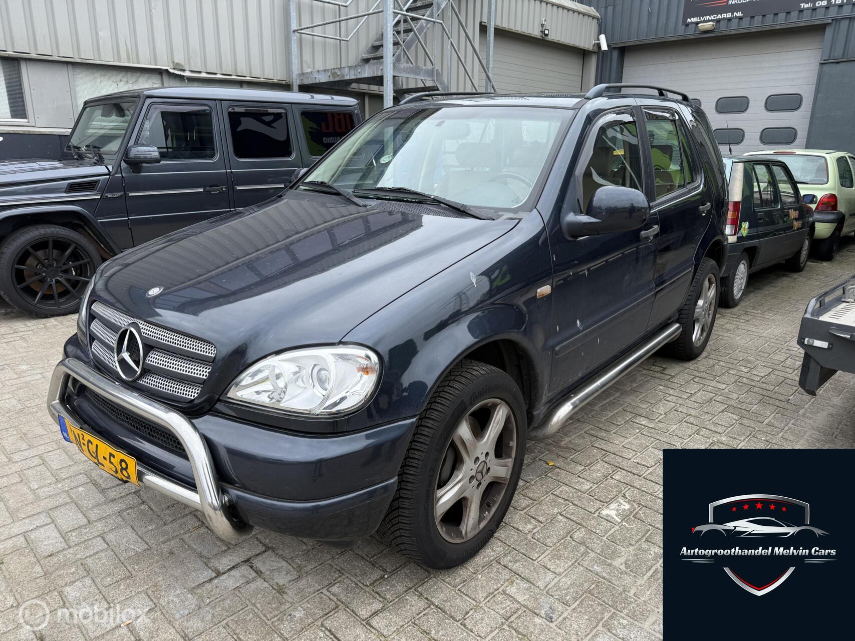 Mercedes-Benz ML 430 430 V8  Automaat NO START START NIET 1999 - voorkant