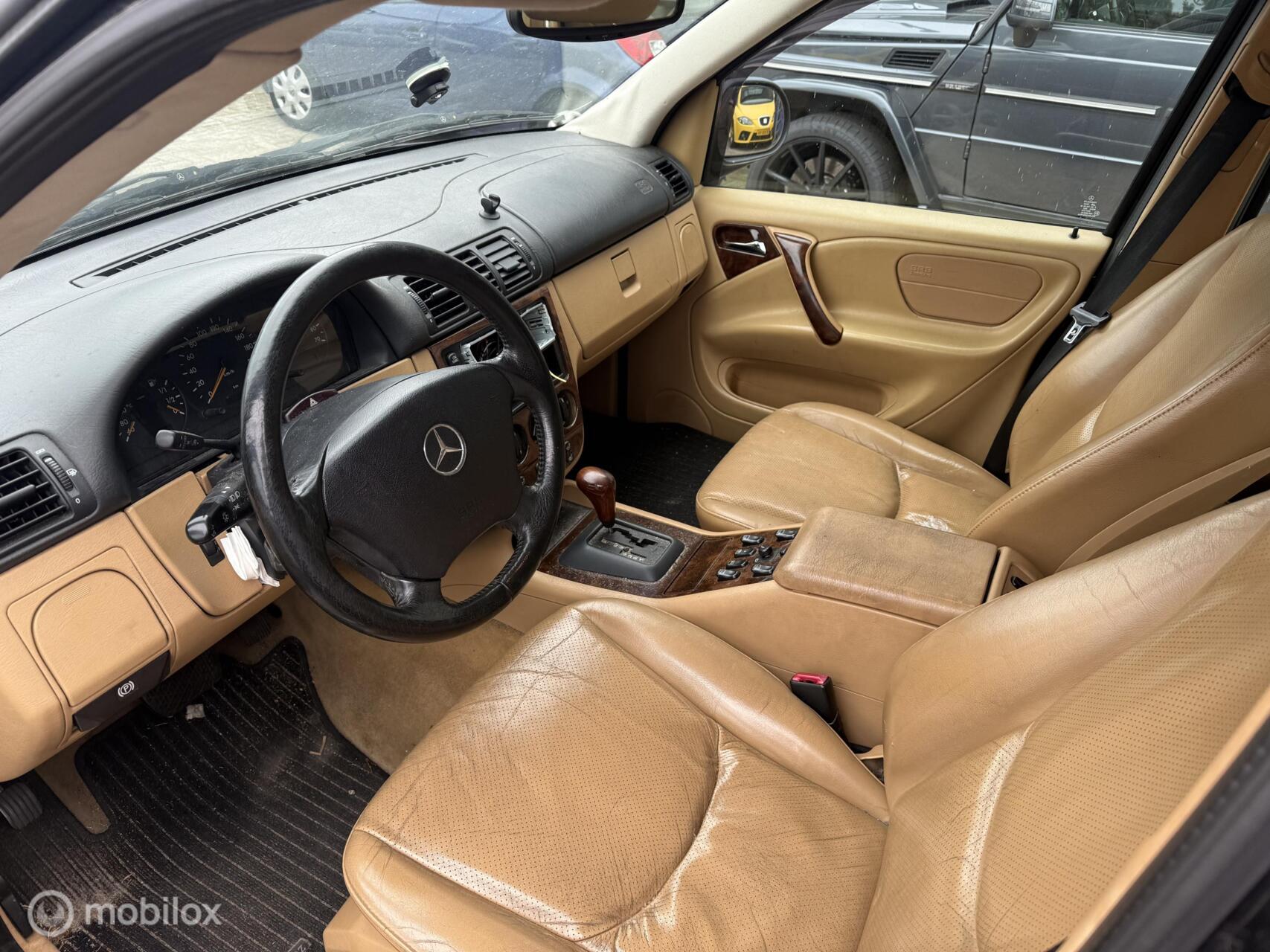 Foto van Mercedes-Benz ML 430