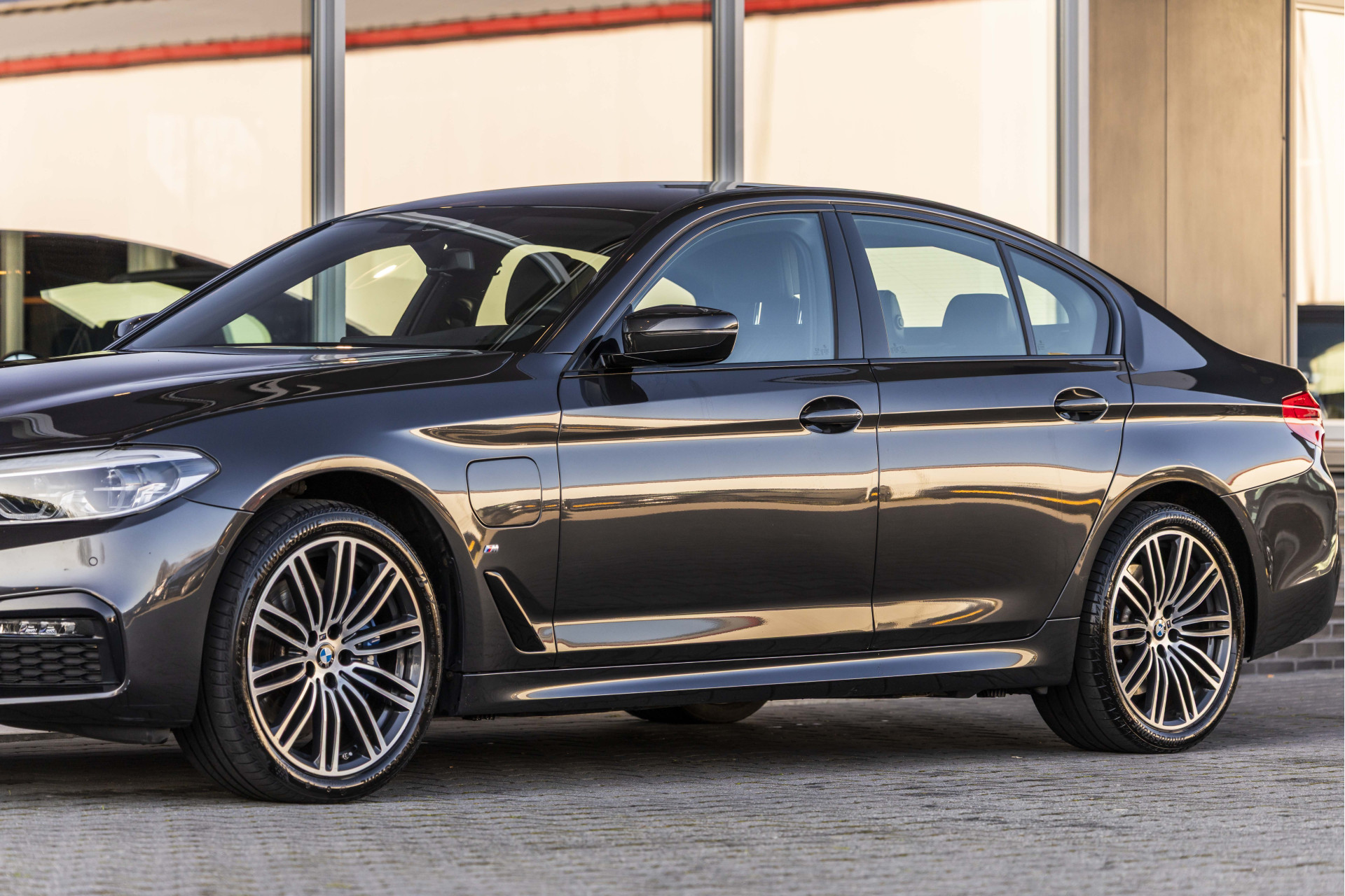 Foto van BMW 530e Iperformance