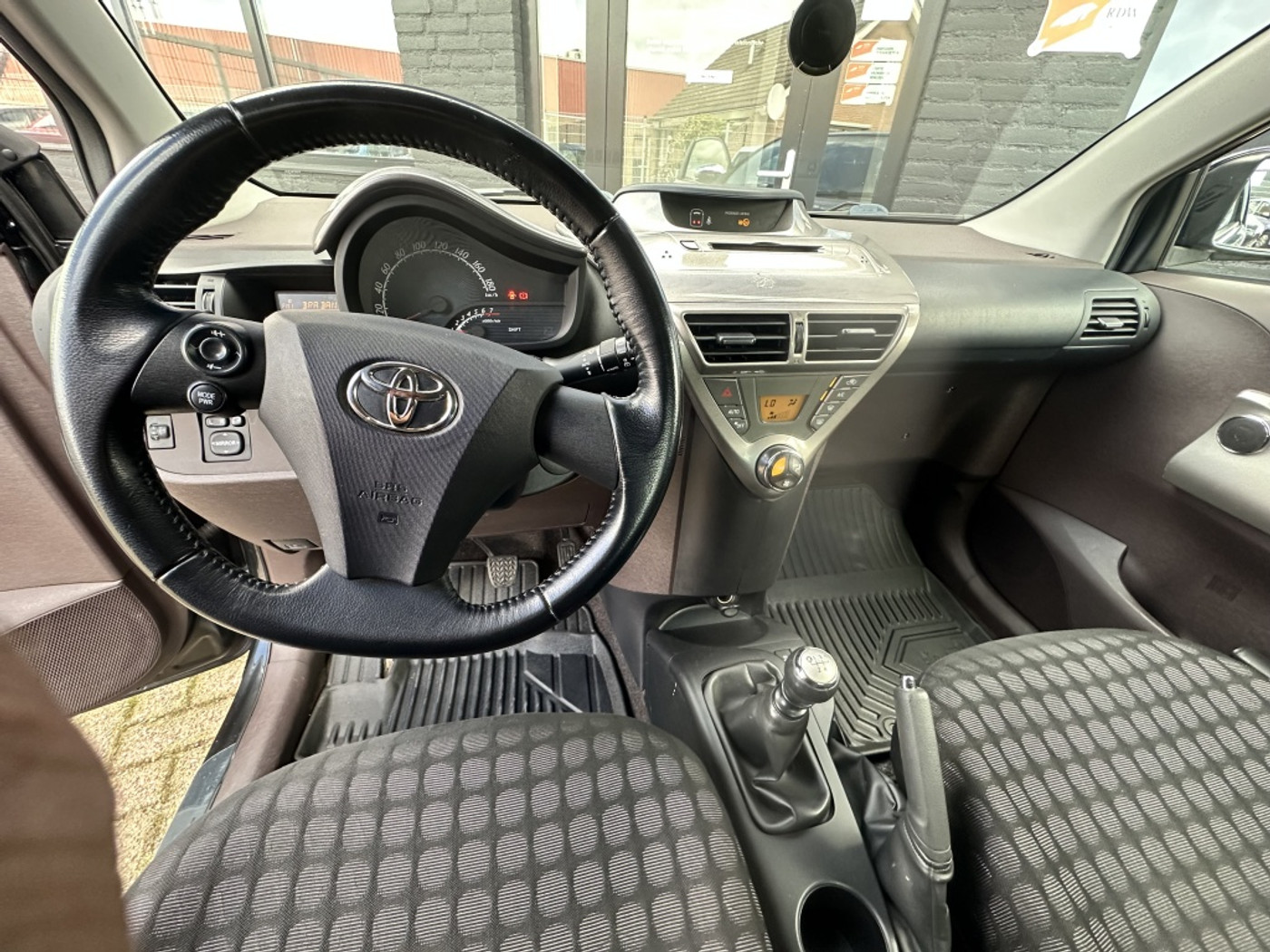 Foto van Toyota Iq
