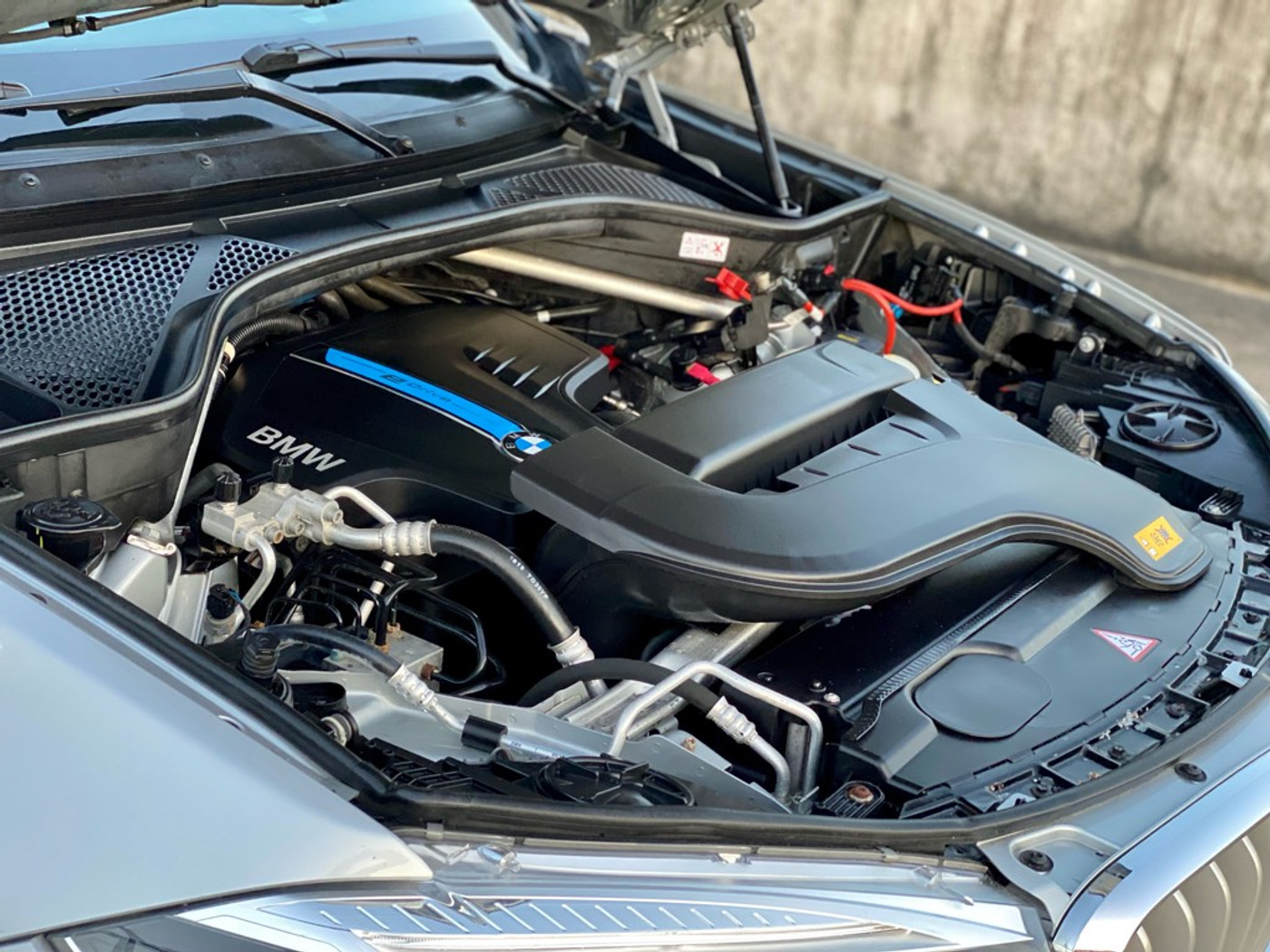 Foto van BMW X5 Xdrive40e