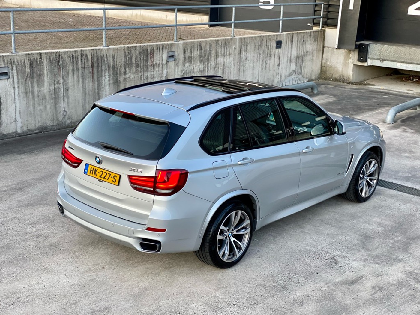 Foto van BMW X5 Xdrive40e