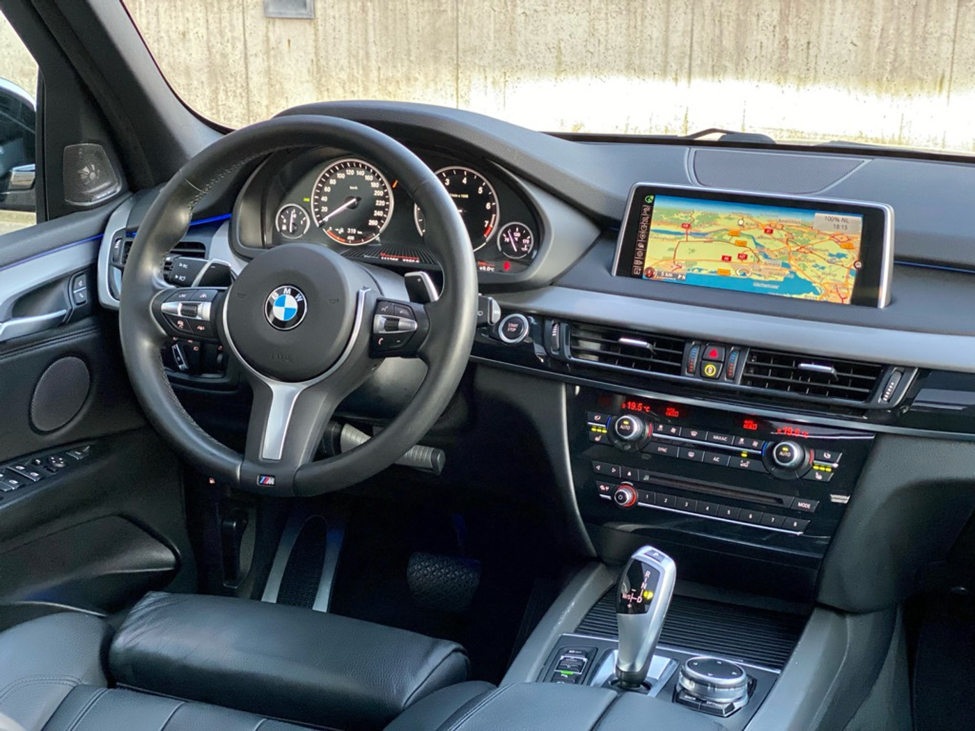 Foto van BMW X5 Xdrive40e