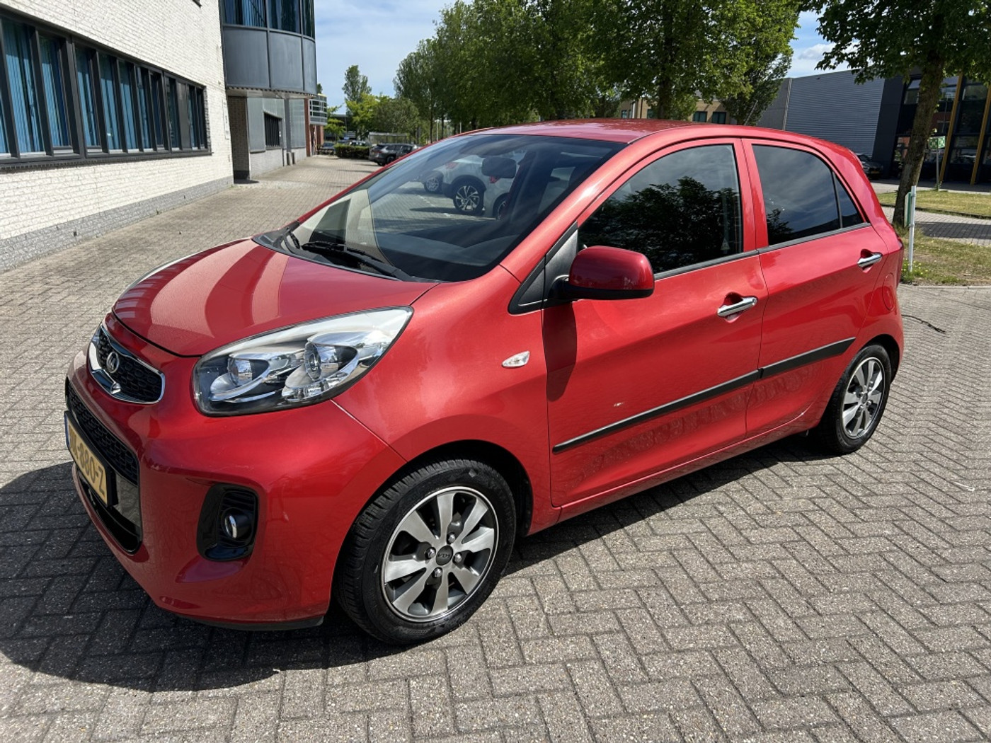 Kia Picanto 1.2 CVVT DynamicLine 84PK CLIMA CRUISE PDC. 2015 - voorkant