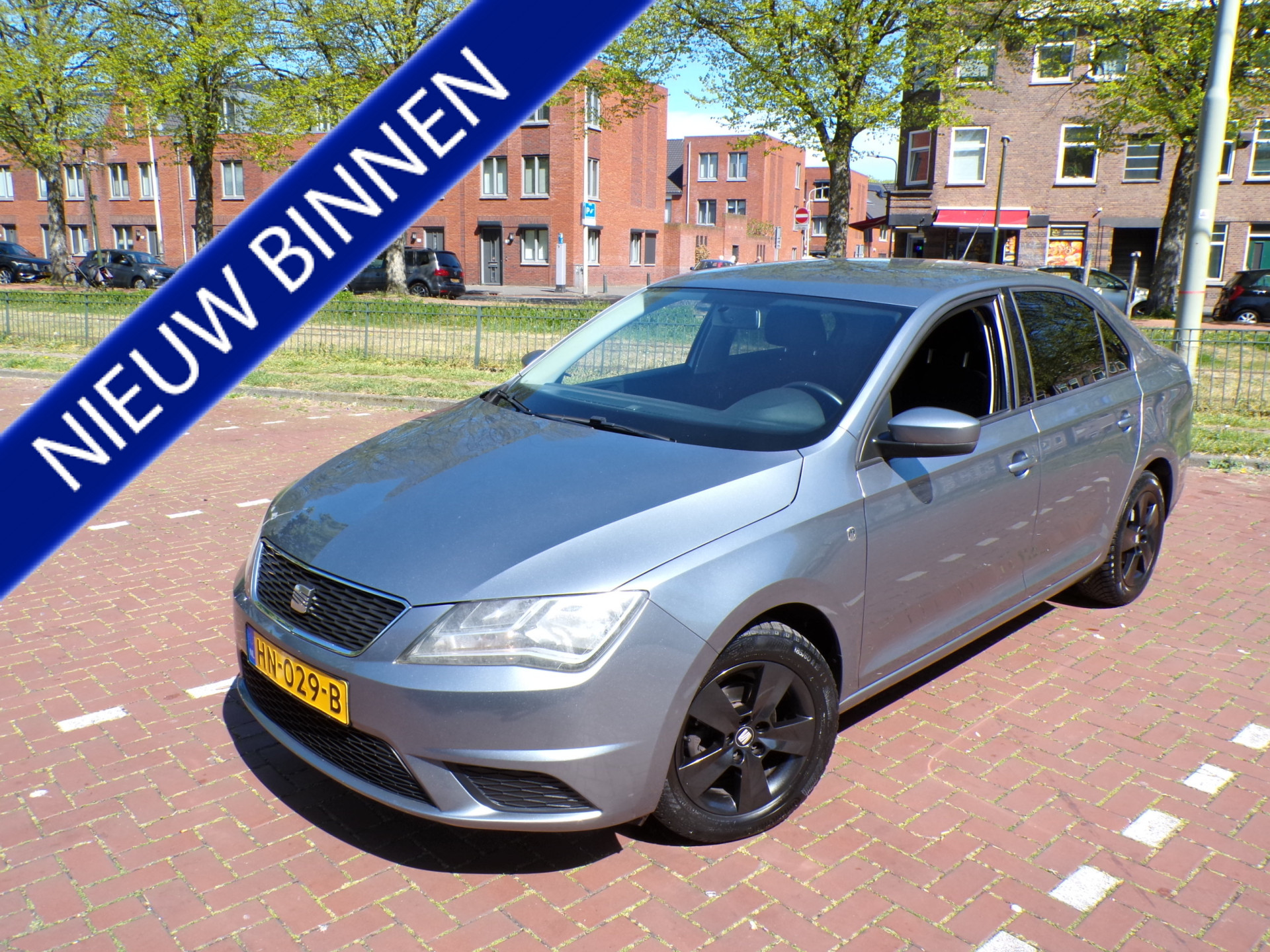 Seat Toledo 1.2 TSI Enjoy 2013 - voorkant