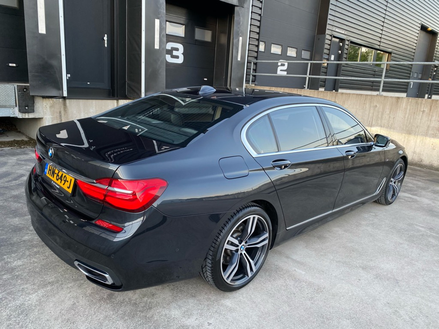 Foto van BMW 740li