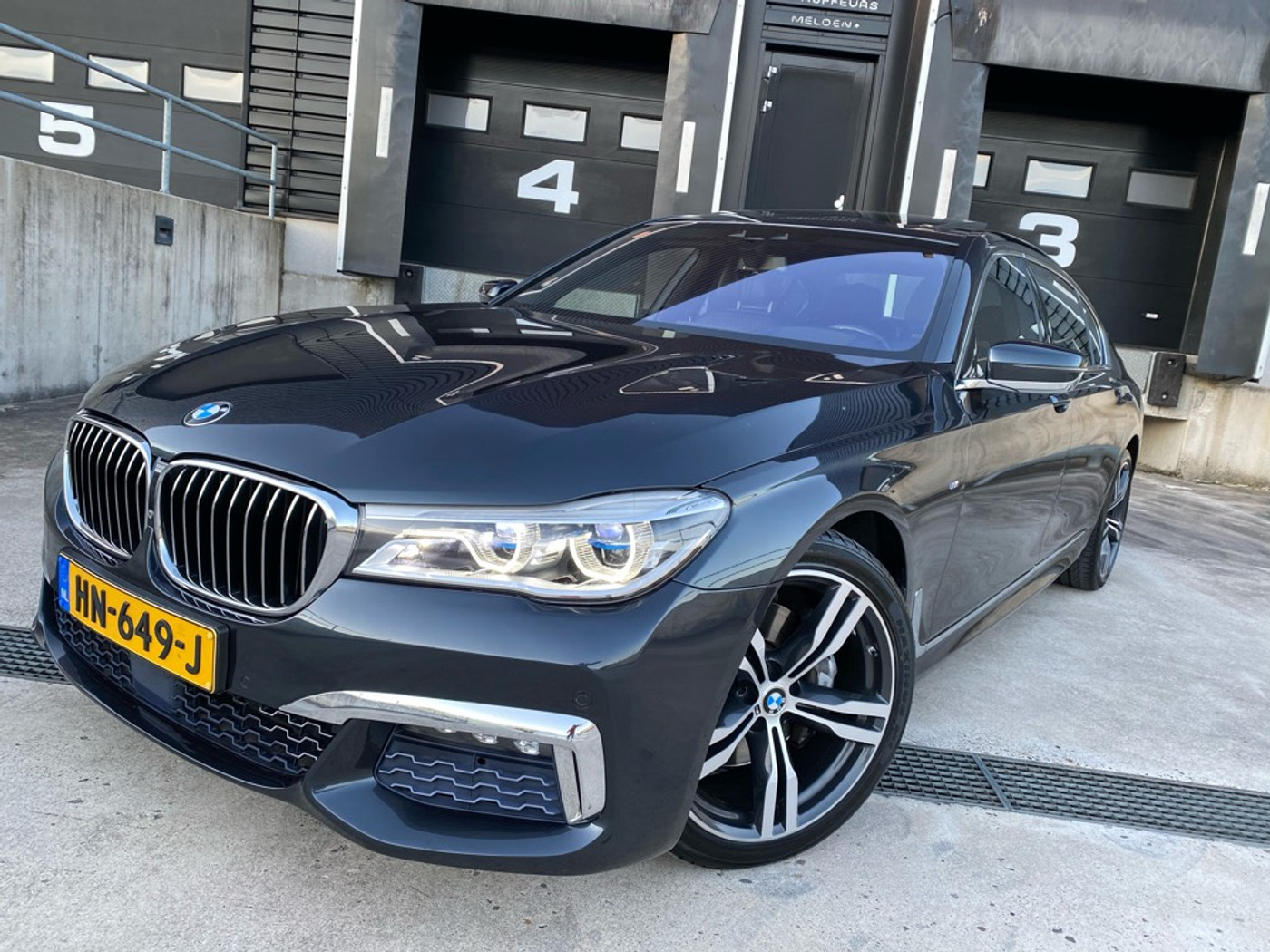 Foto van BMW 740li