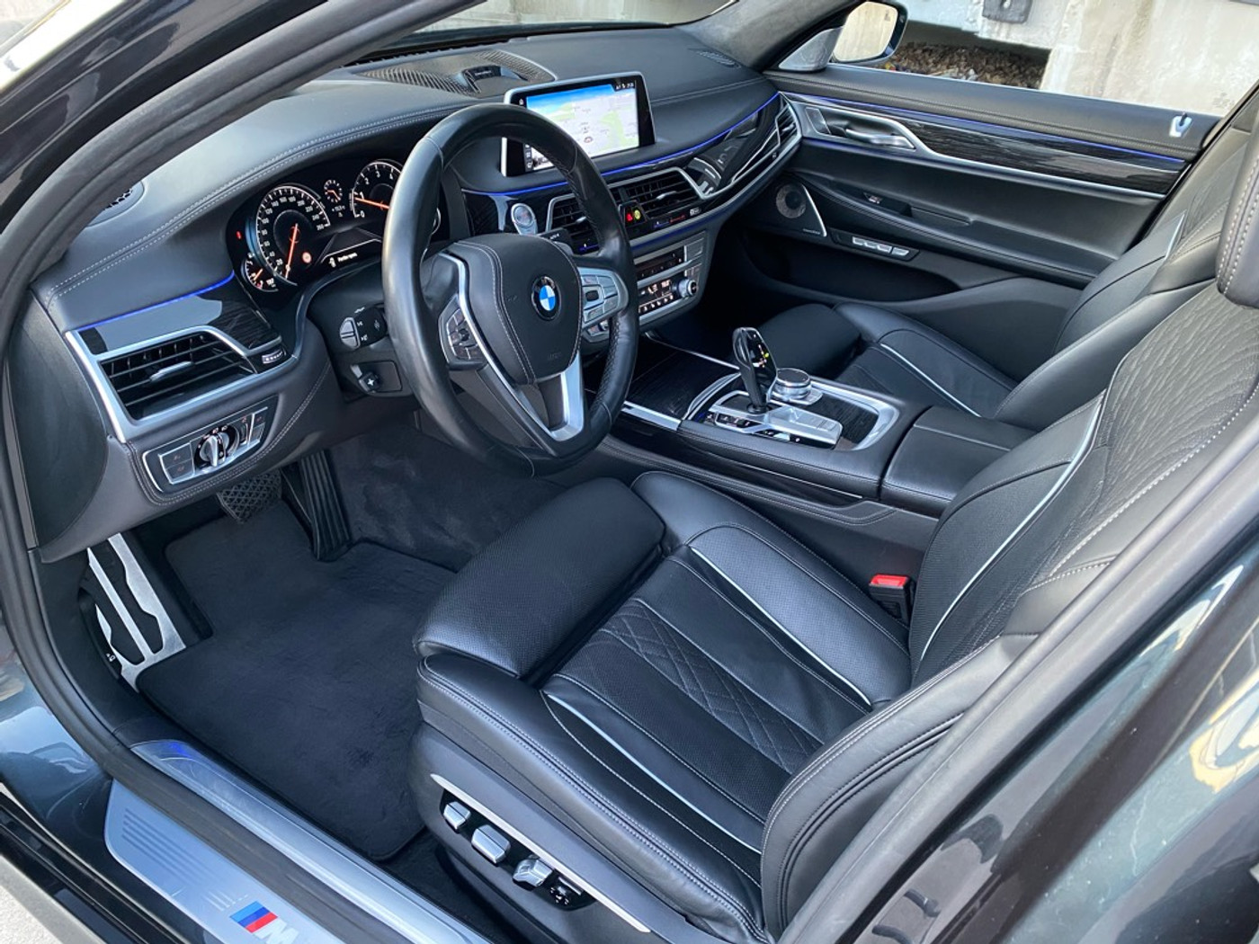 Foto van BMW 740li