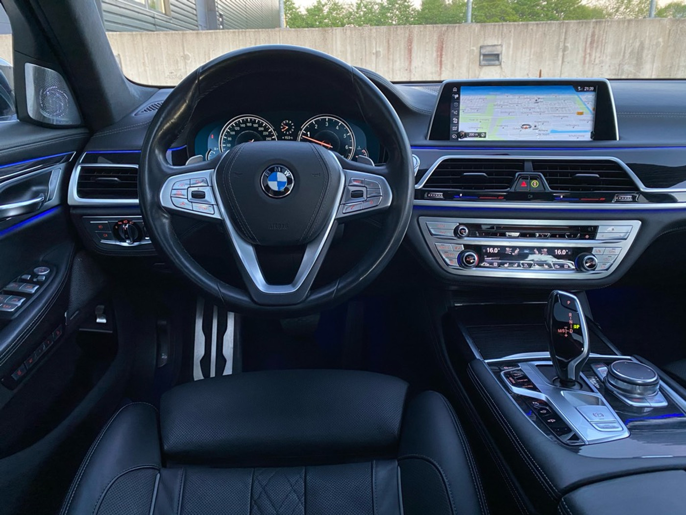 Foto van BMW 740li