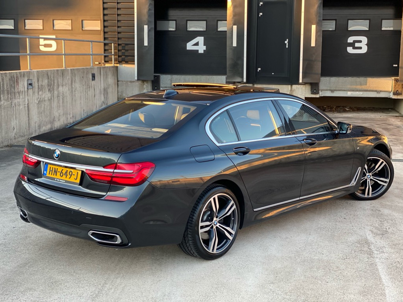 Foto van BMW 740li