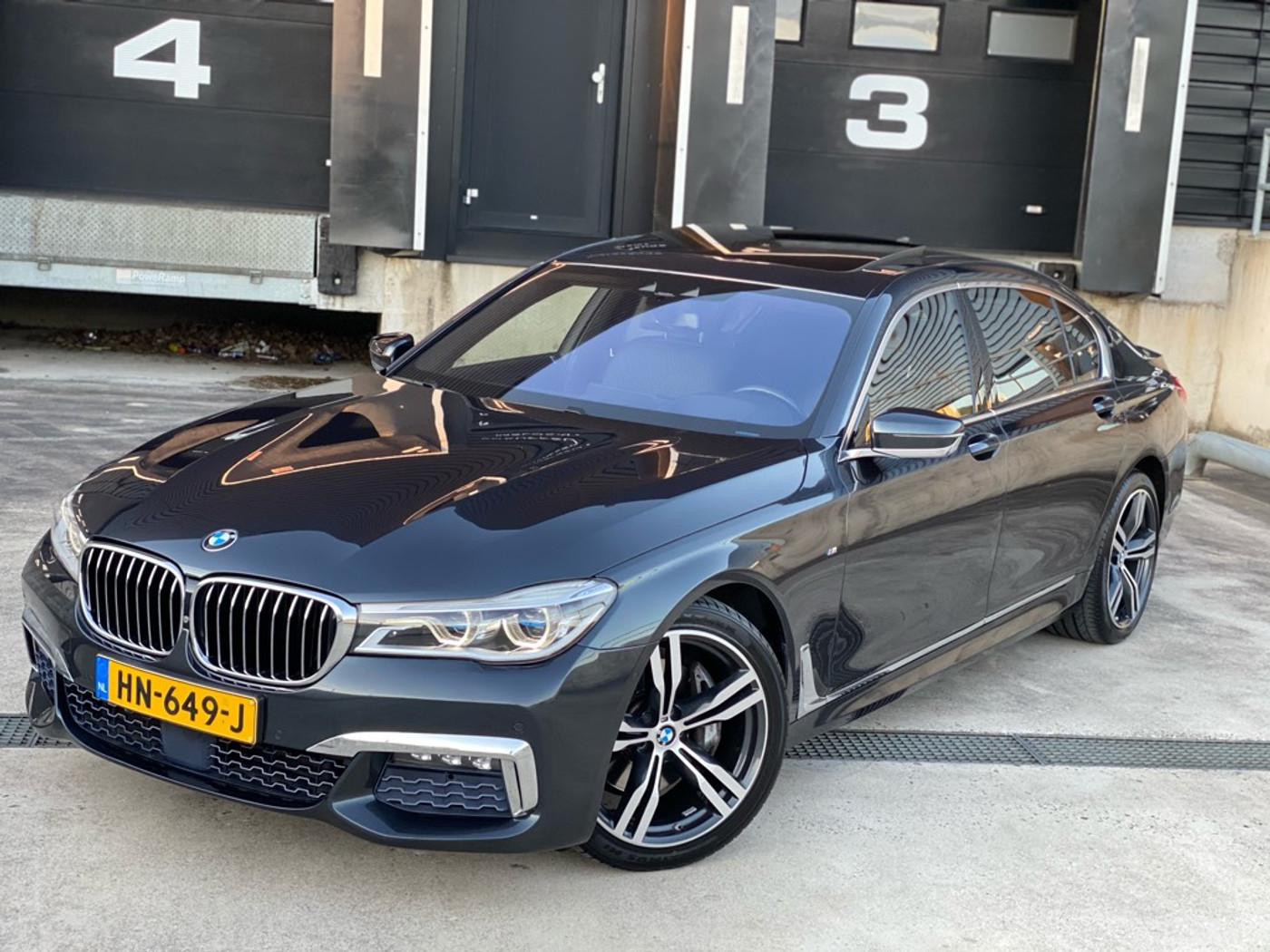 Foto van BMW 740li
