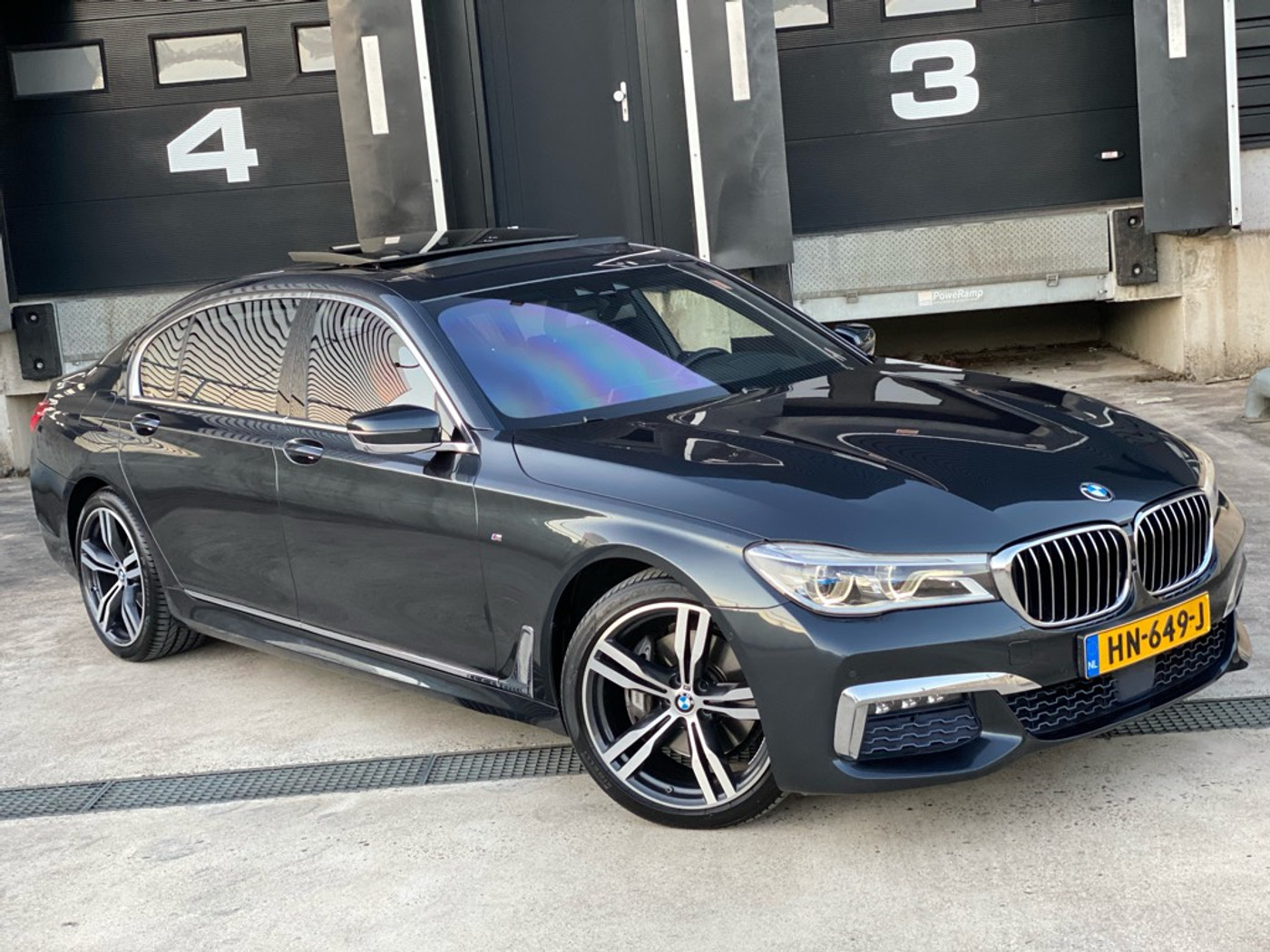 Foto van BMW 740li