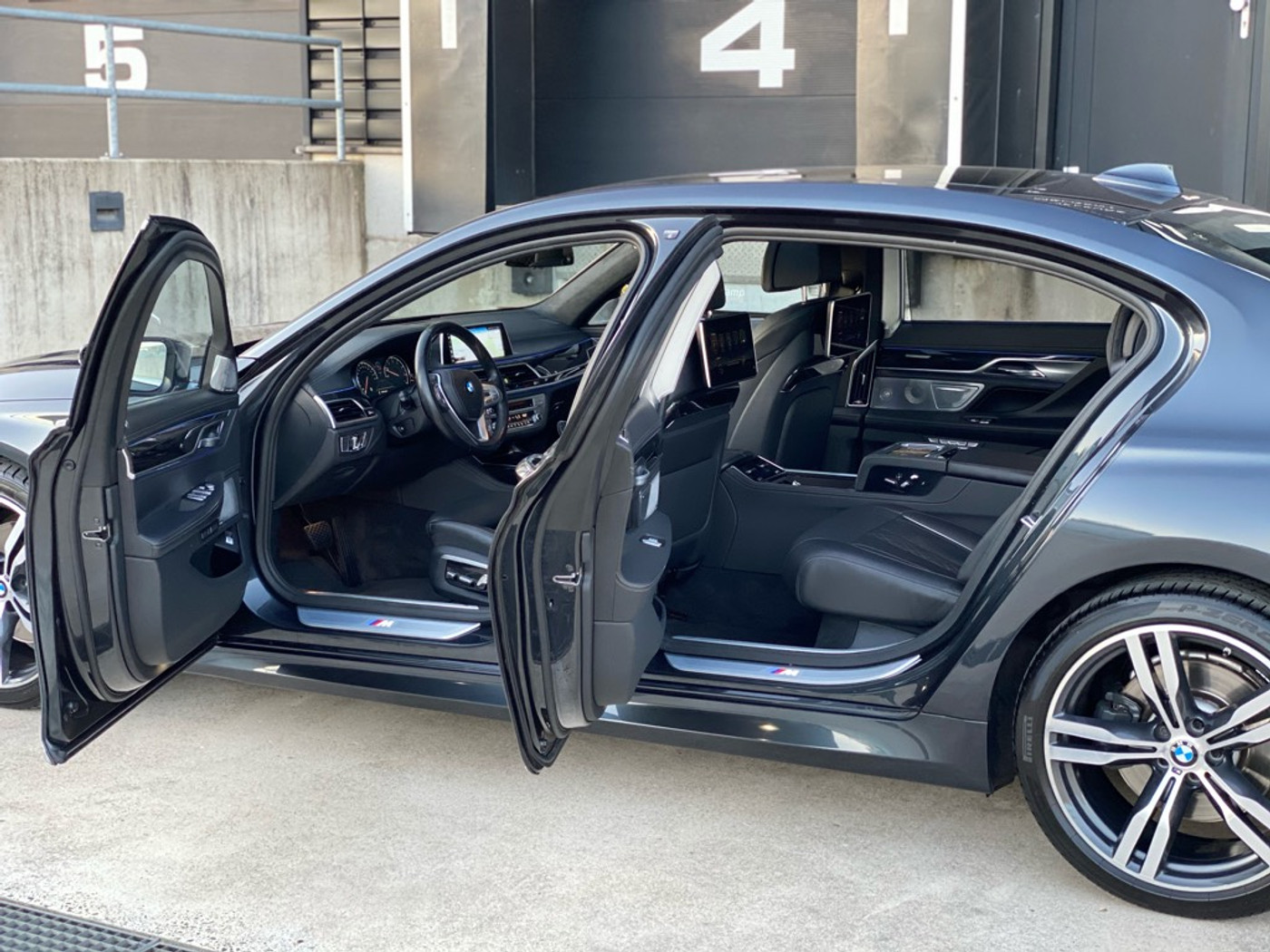 Foto van BMW 740li