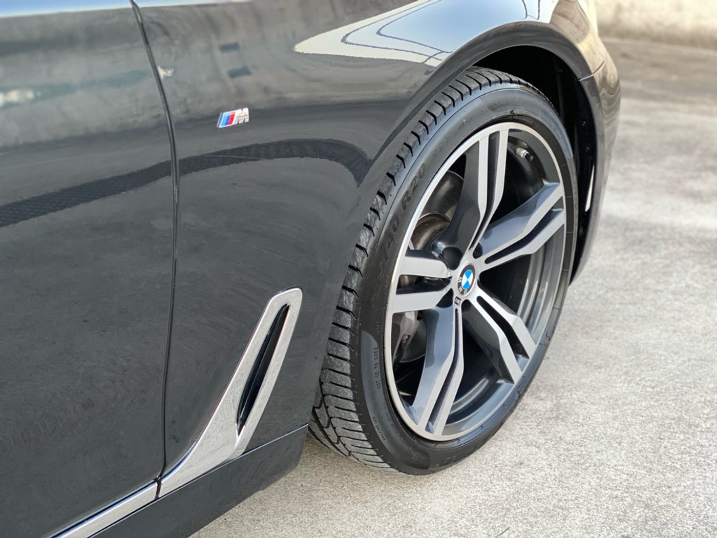 Foto van BMW 740li