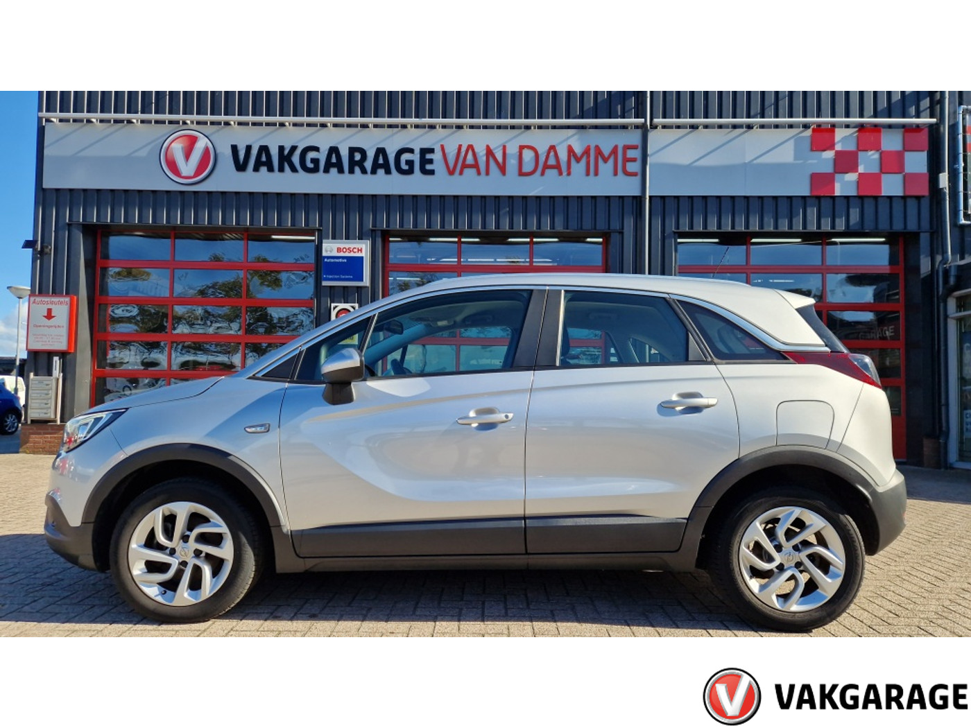 Opel Crossland X 1.2 T. Innovation 2019 - voorkant