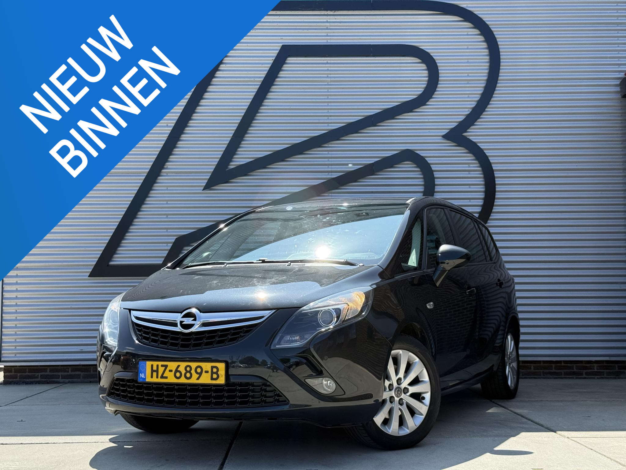 Opel Zafira Tourer 1.4 Cosmo 7p. 2015 - voorkant