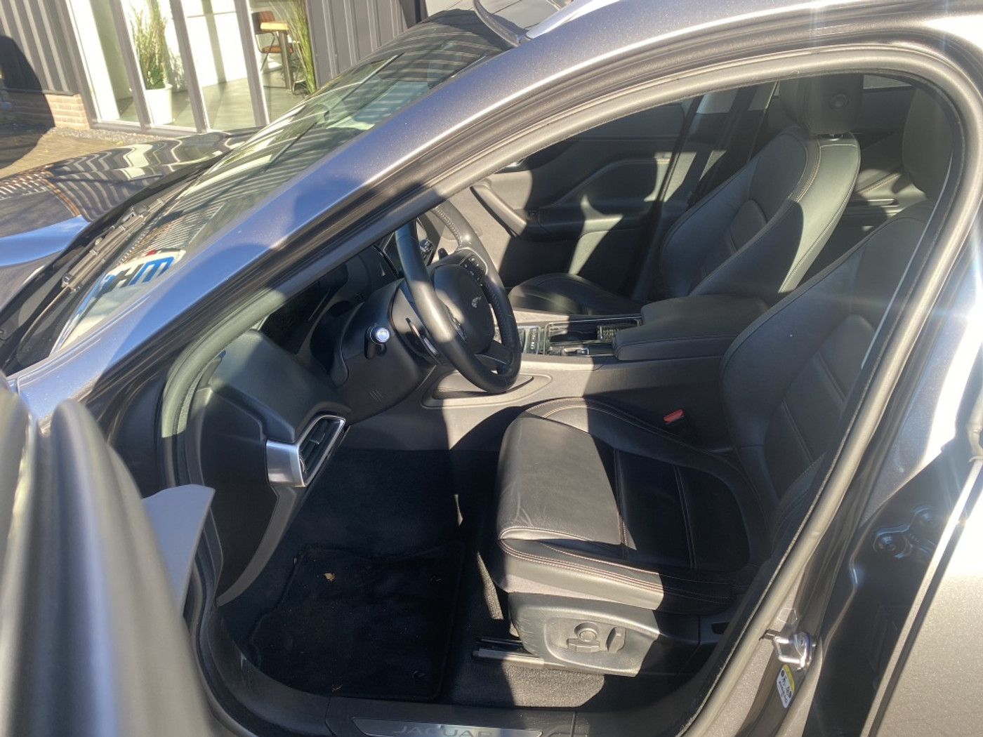 Foto van Jaguar Jaguar F-pace