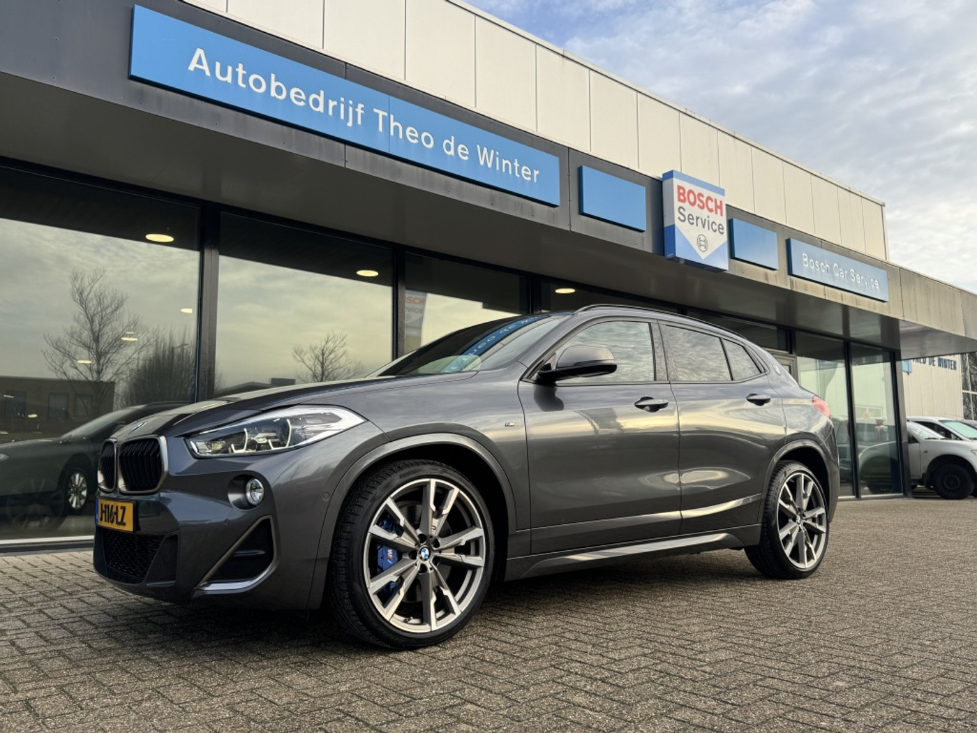 BMW X2 M35i M35i High Executive | Pano | Alcantara bekleding | HUD | Cruise 2019 - voorkant