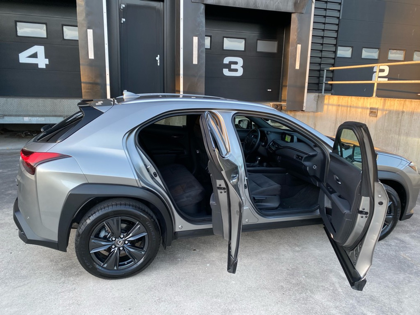 Foto van Lexus Lexus Ux250h
