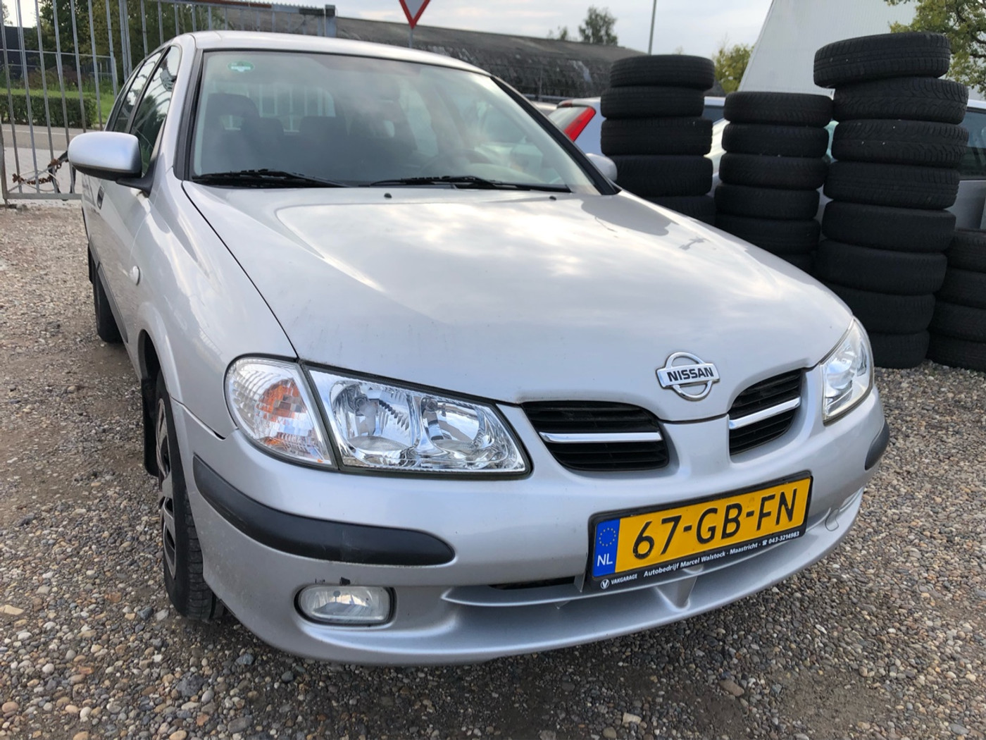 Nissan Nissan Almera verkocht 2000 - voorkant