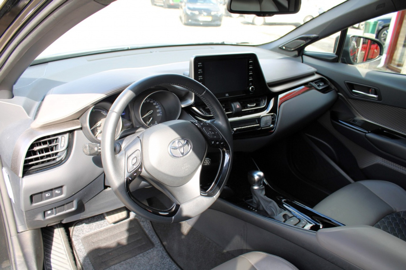 Foto van Toyota C-hr