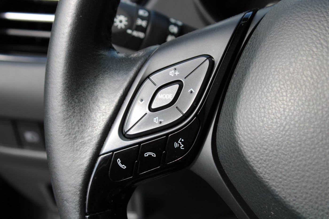 Foto van Toyota C-hr
