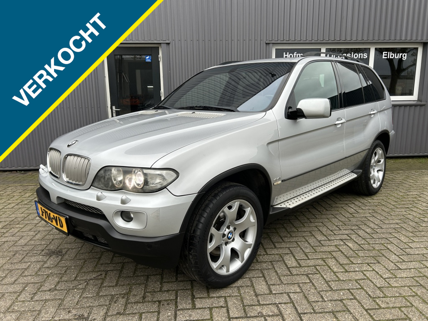 BMW X5 4.4i V8 High Executive PDC Carplay Airco APK! 2005 - voorkant