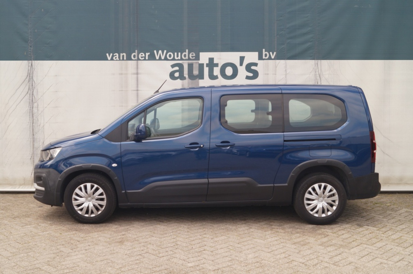 Peugeot Rifter 1.2 PureTech Active 7-persoons -NAVI-AIRCO-PDC- 2020 - voorkant