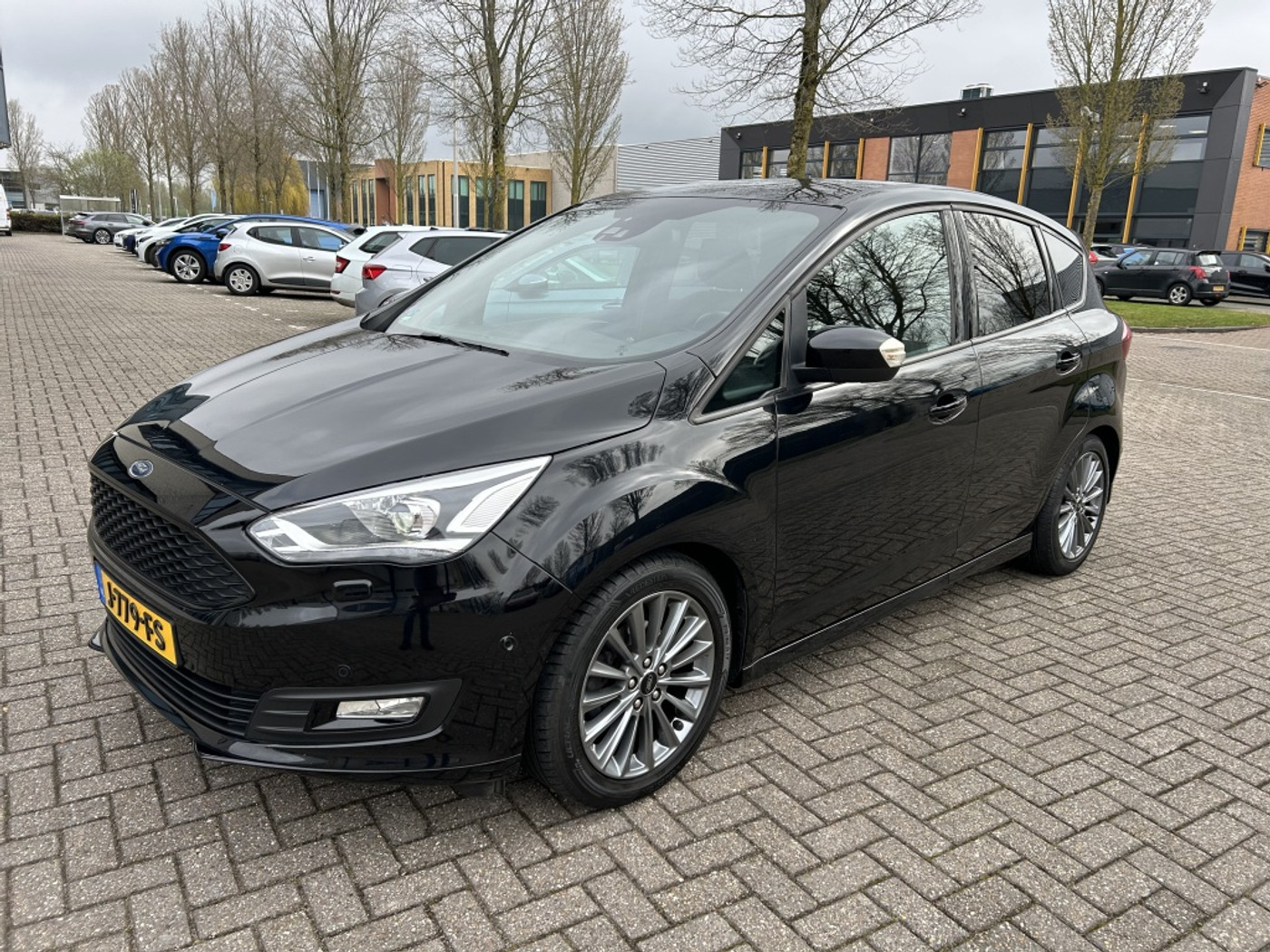 Ford C-max 1.0 Titanium XENON CARPLAY CAMERA TRHK NAP! 2019 - voorkant