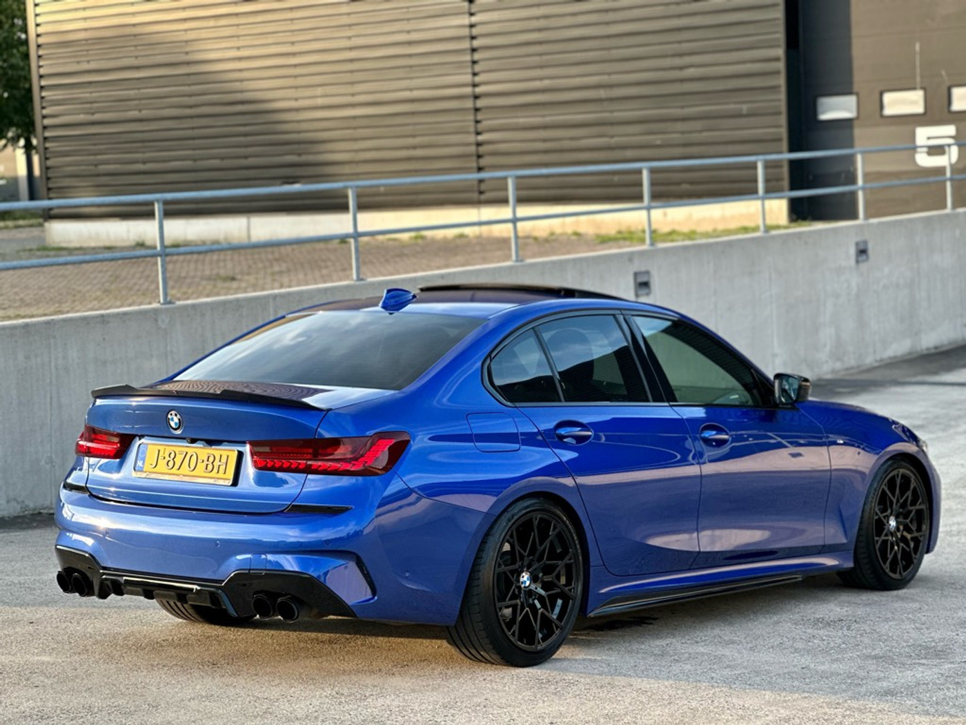 Foto van BMW 320i