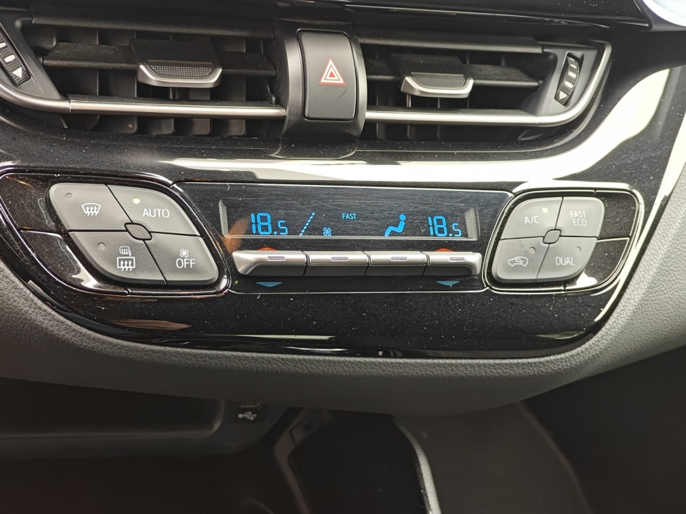 Foto van Toyota Toyota C-hr
