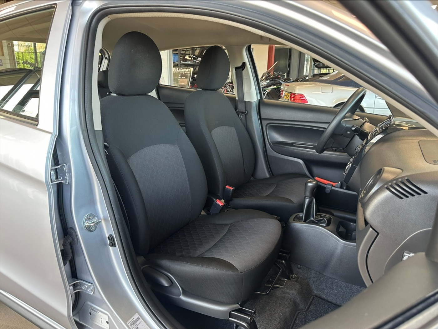 Foto van Mitsubishi Space Star
