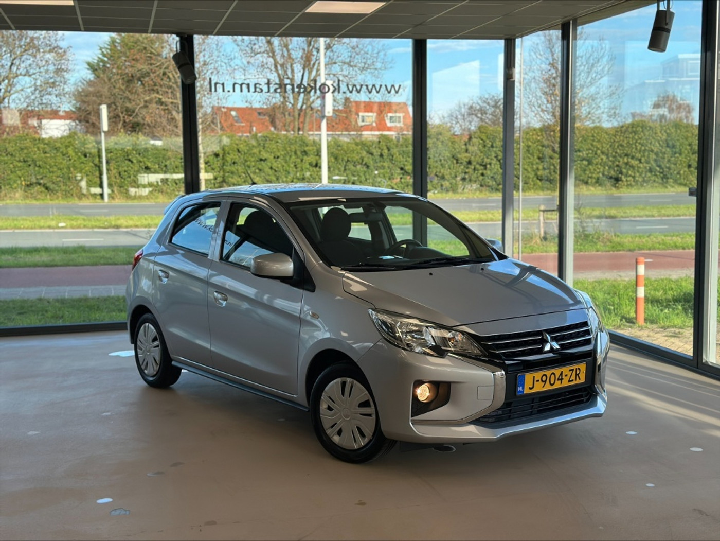 Mitsubishi Space Star 1.0 Cool+ 2020 - voorkant