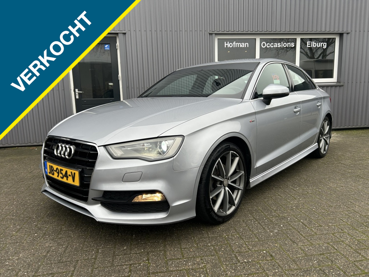 Audi A3 Limousine 1.6 TDI 2X S-LINE AIRCO/ECC NAVI LED-XENON 2016 - voorkant