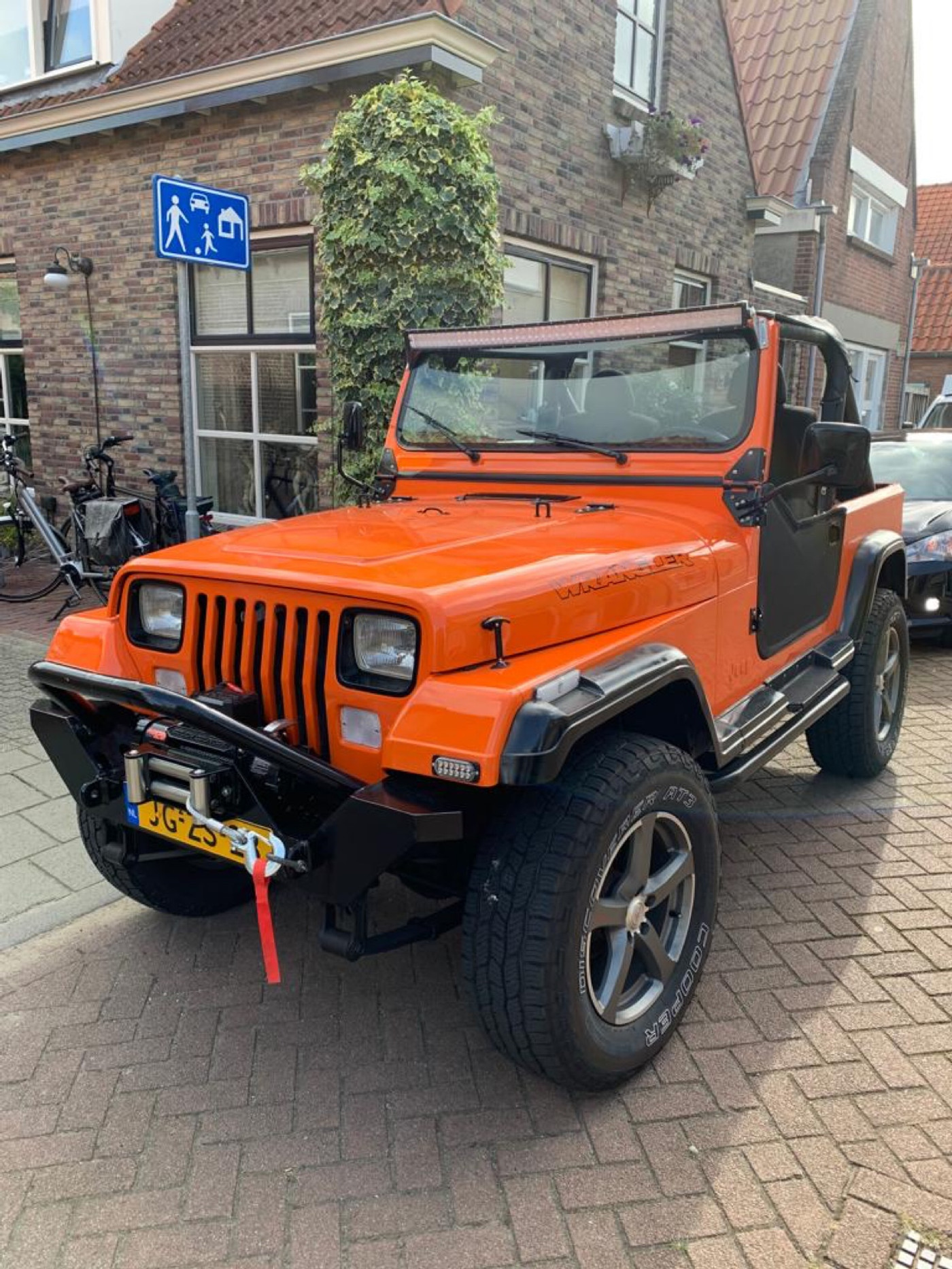 Jeep Wrangler 4.0i Softtop 1987 - voorkant