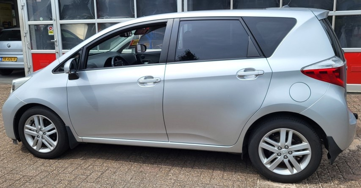 Toyota Toyota Verso-s 1.3 VVT-i Dynamic 2012 - voorkant