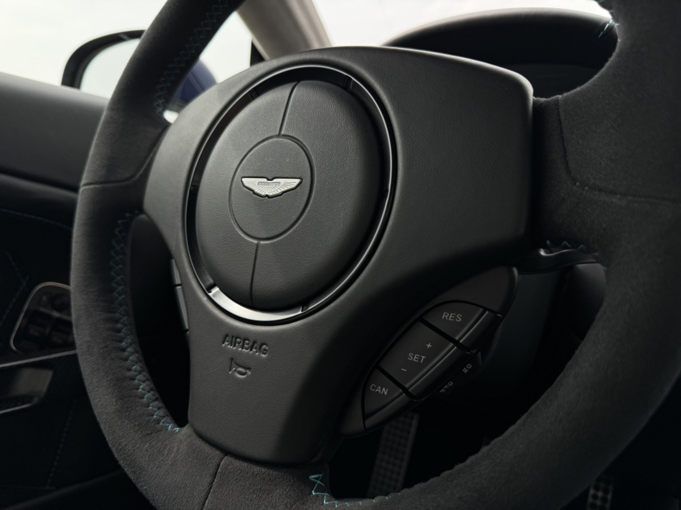 Foto van Aston Martin DBS