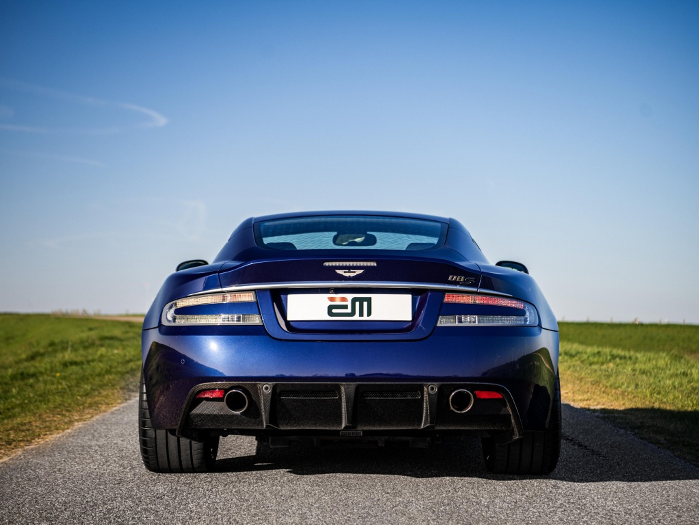 Foto van Aston Martin DBS