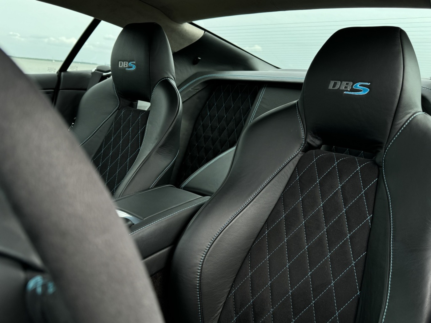 Foto van Aston Martin DBS