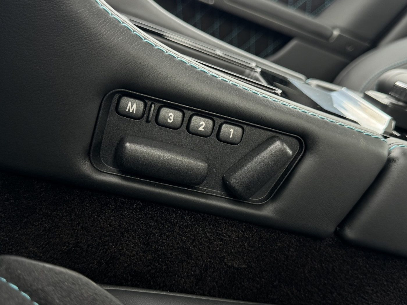 Foto van Aston Martin DBS