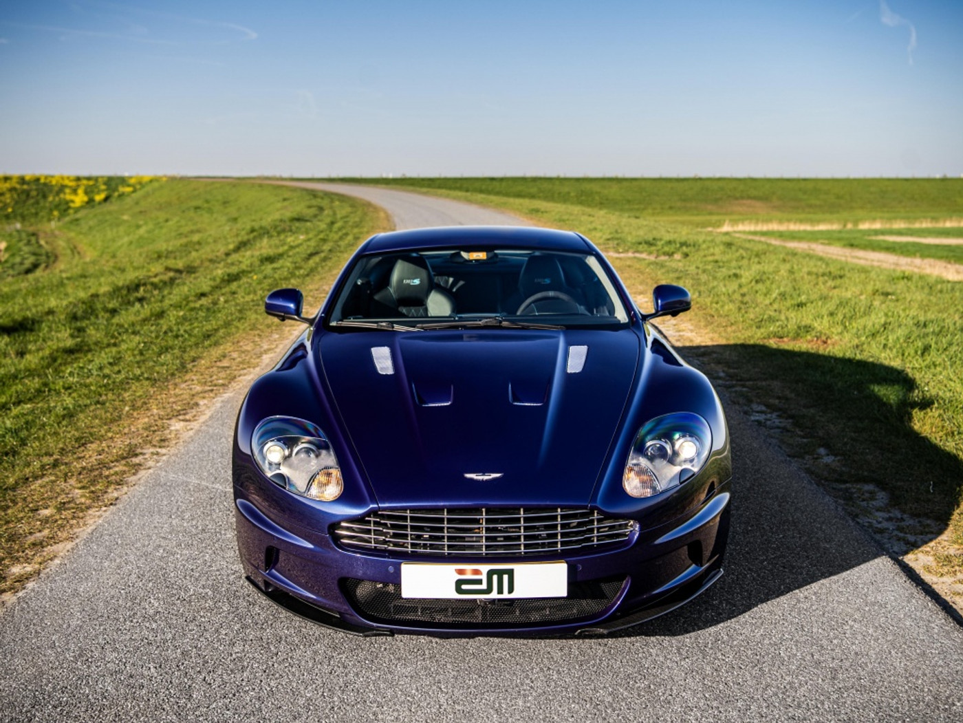 Foto van Aston Martin DBS