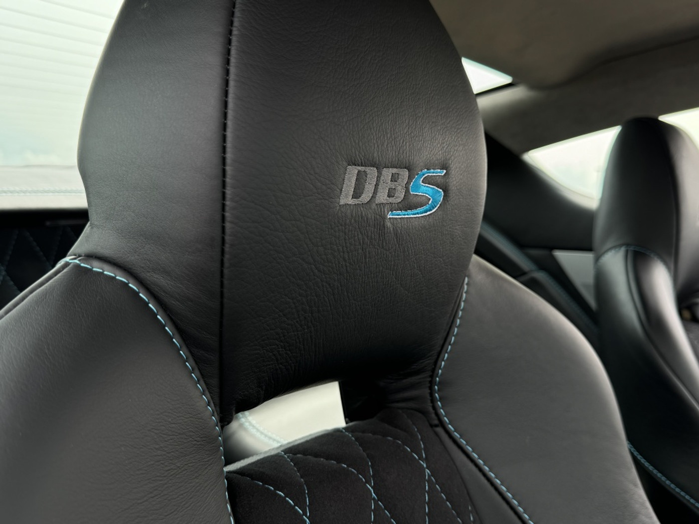 Foto van Aston Martin DBS