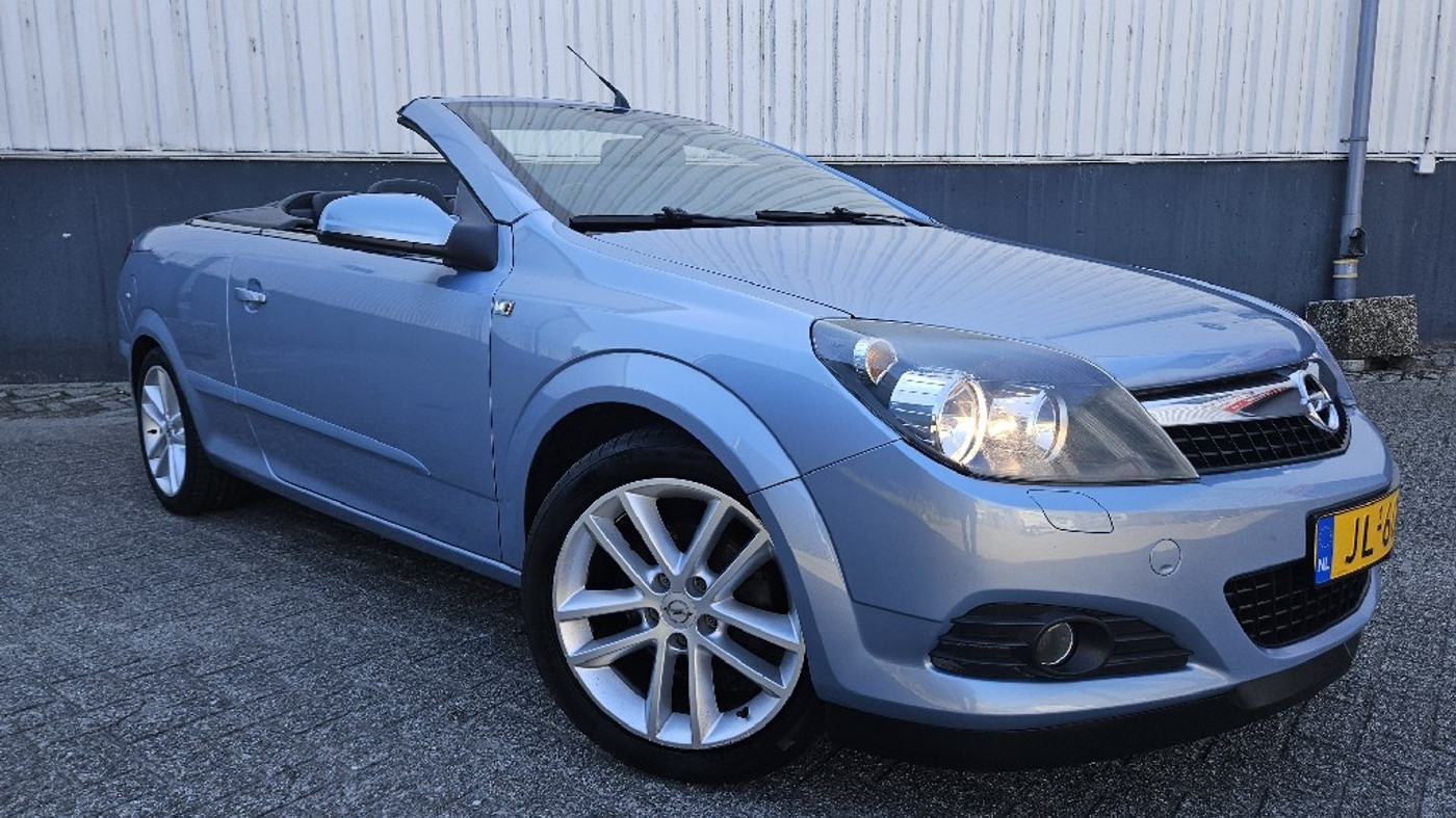 Foto van Opel Astra Twin Top