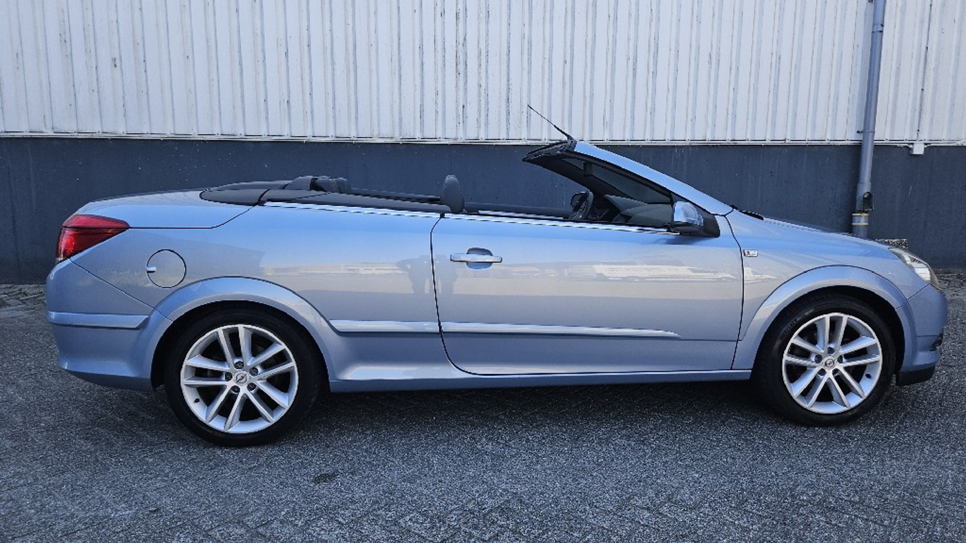 Foto van Opel Astra Twin Top