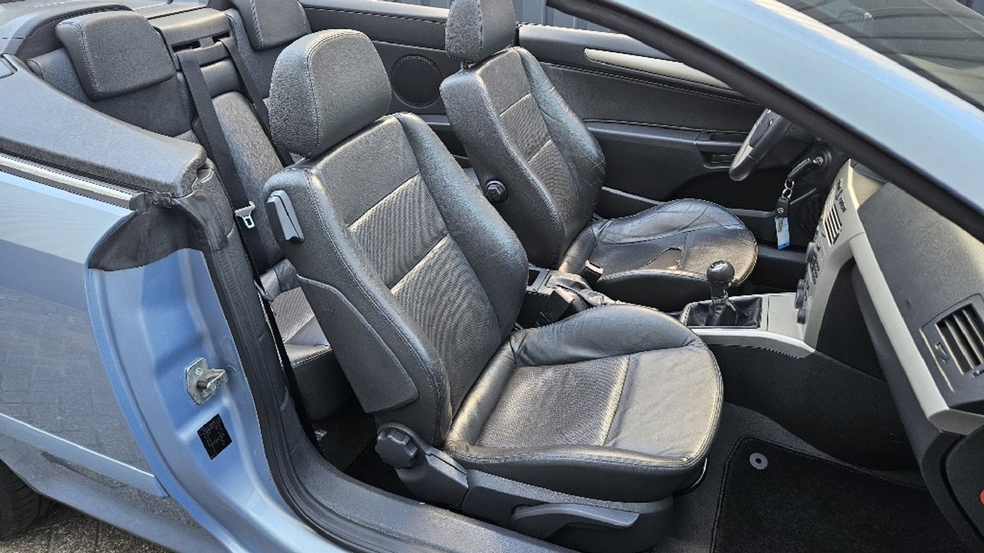 Foto van Opel Astra Twin Top