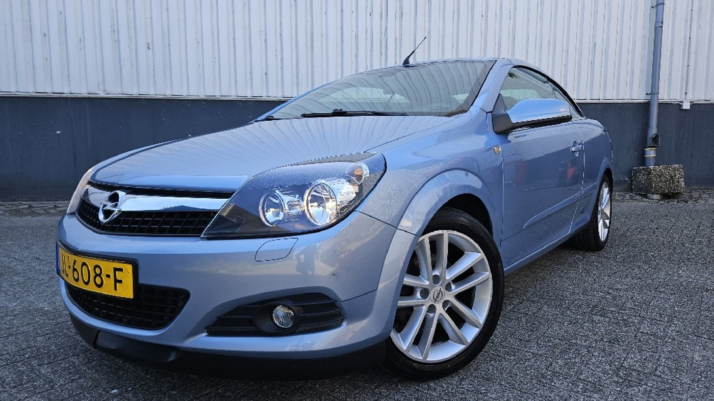 Foto van Opel Astra Twin Top