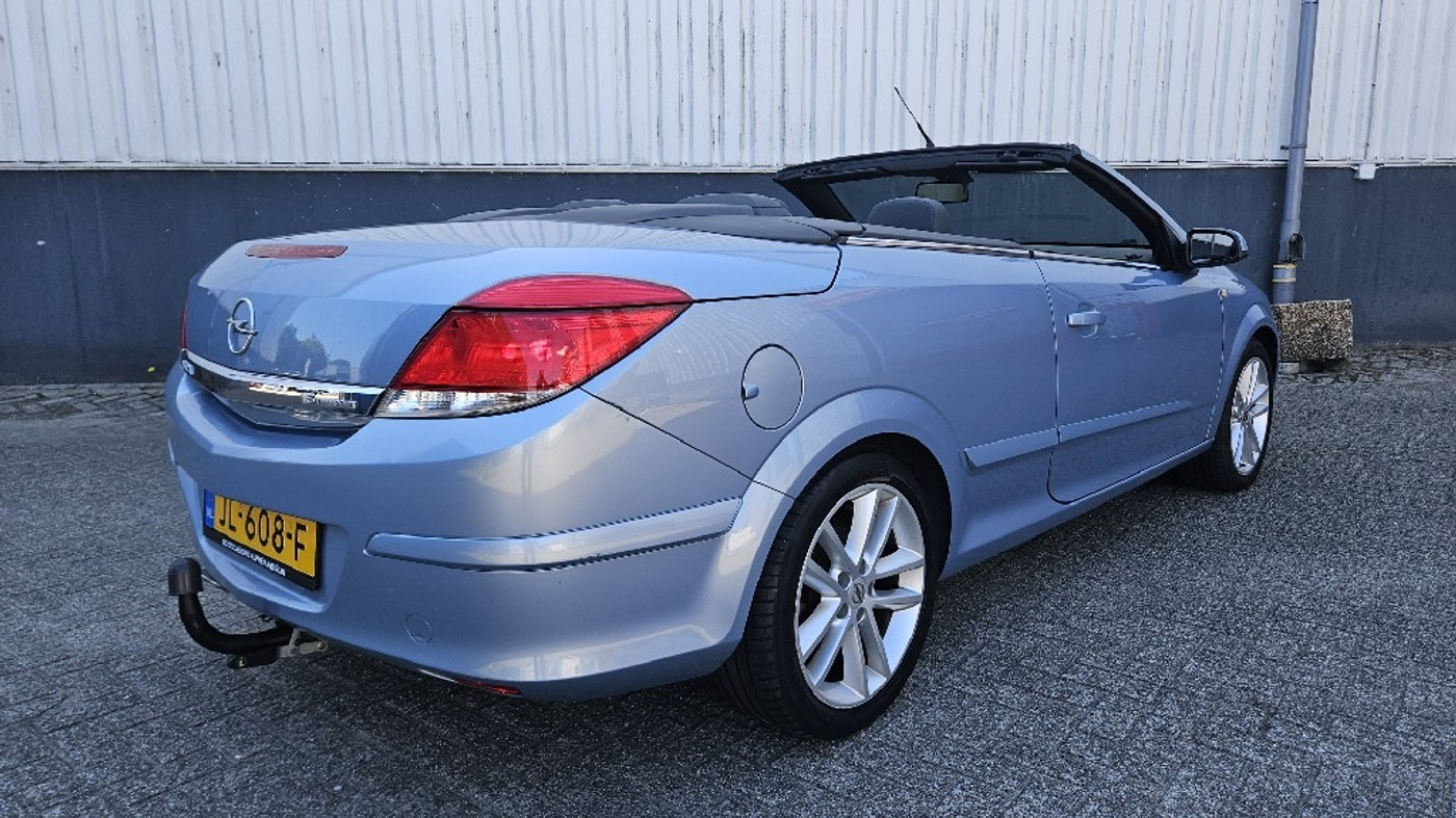 Foto van Opel Astra Twin Top