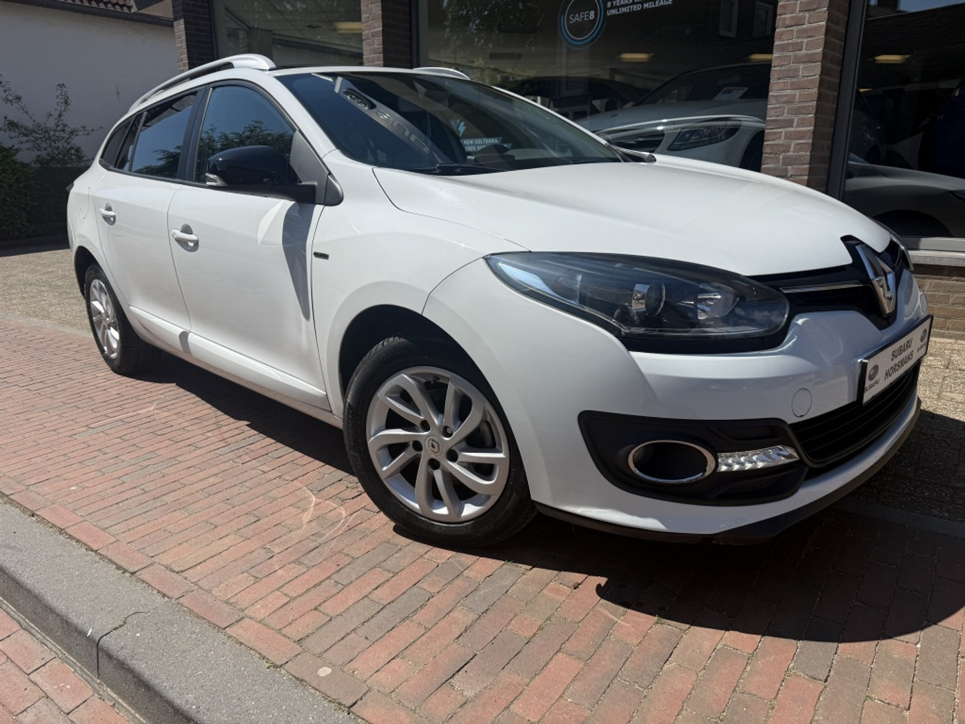 Renault Megane 1.2 TCe Limited 2016 - voorkant