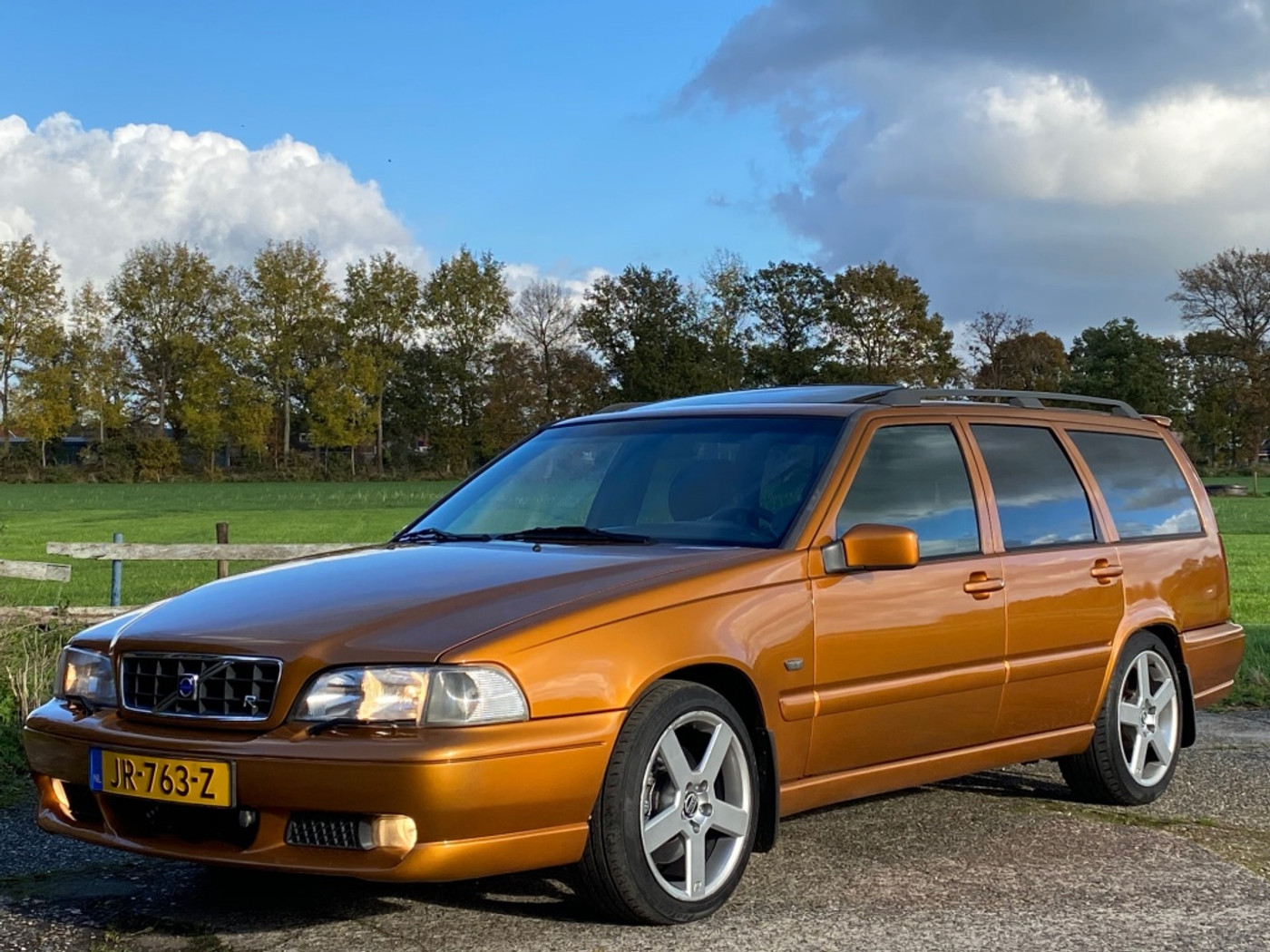 Volvo V70 V70R SAFFRON AUTOMAAT SCHUIFDAK ALLE OPTIES PLAATJE 1997 - voorkant