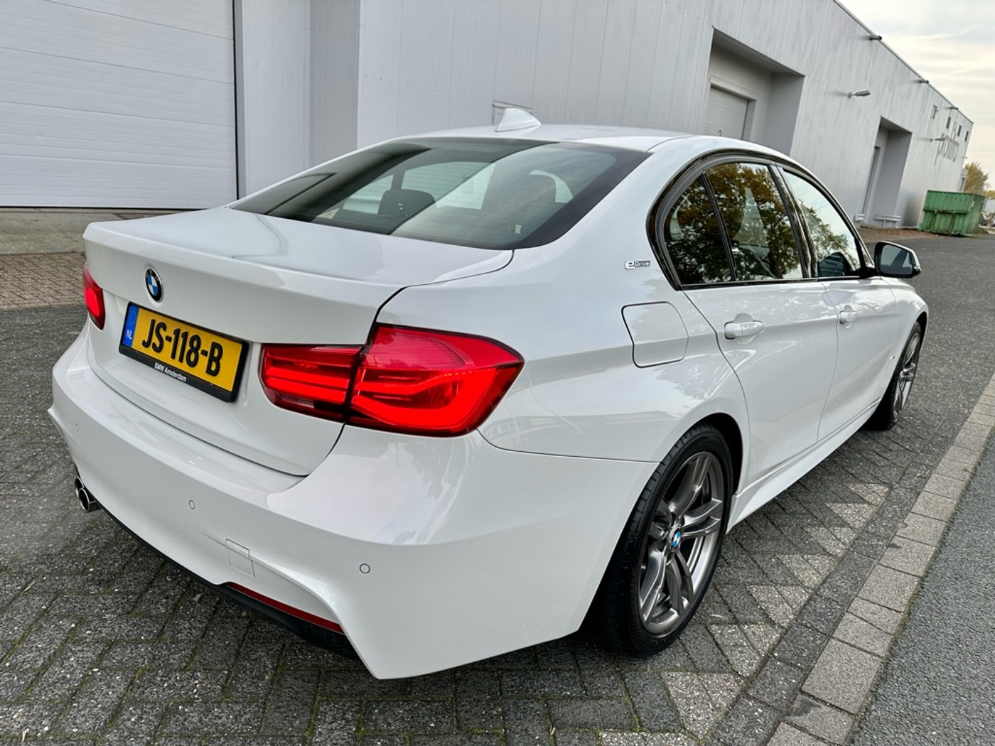 Foto van BMW 330e
